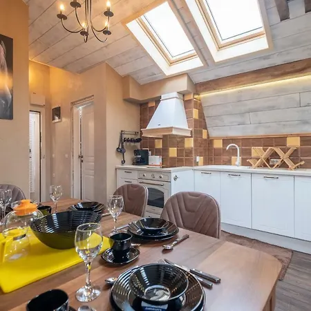 2-bedroom Elegant In Mediterranean Style Apartment